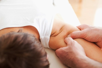 Donuk Omuz Egzersizleri Nedir ve Nasıl Yapılır?